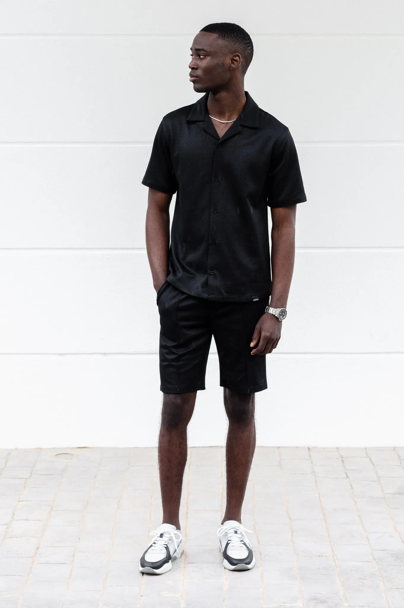 Capo TEXTURED BEAD Short - Black