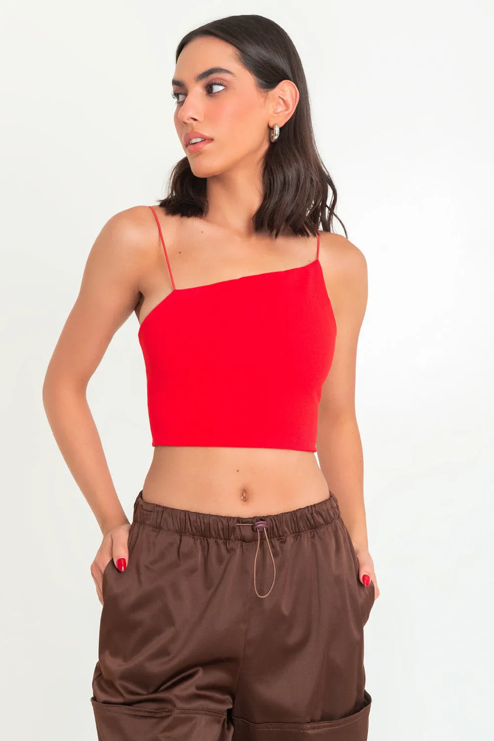 Crop top tirantes escote diagonal