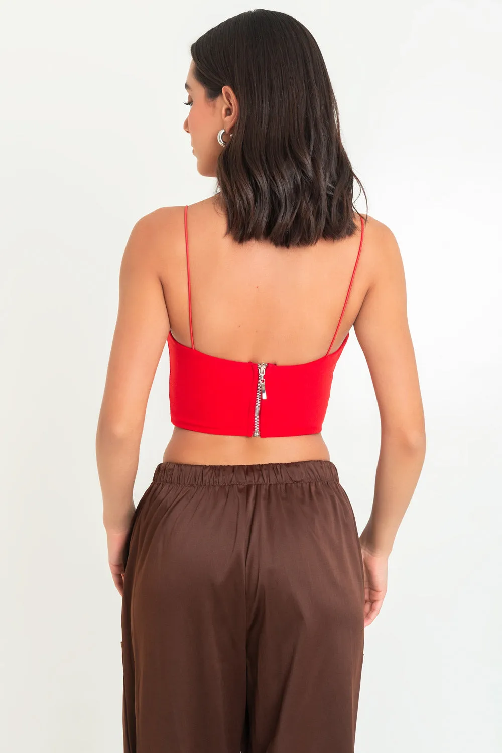 Crop top tirantes escote diagonal