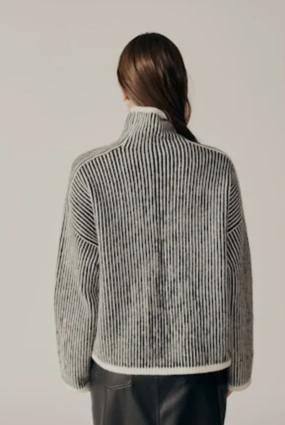 GENARIUM TURTLENECK SWEATER