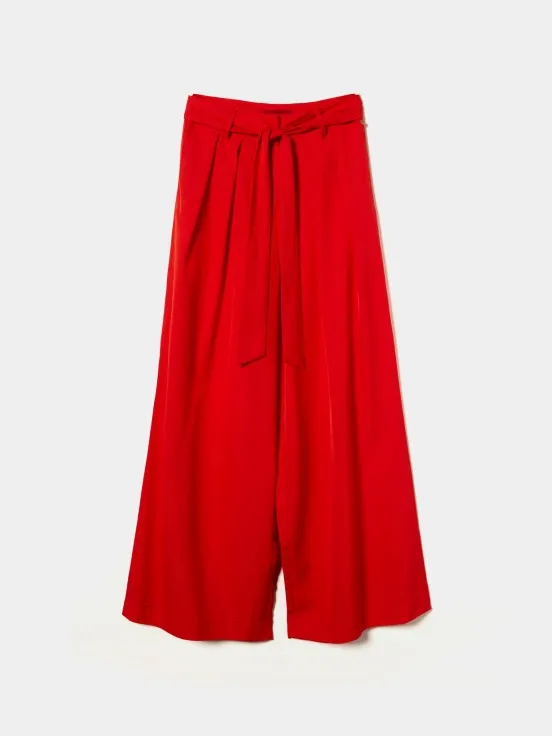 Pleated culottes with belt