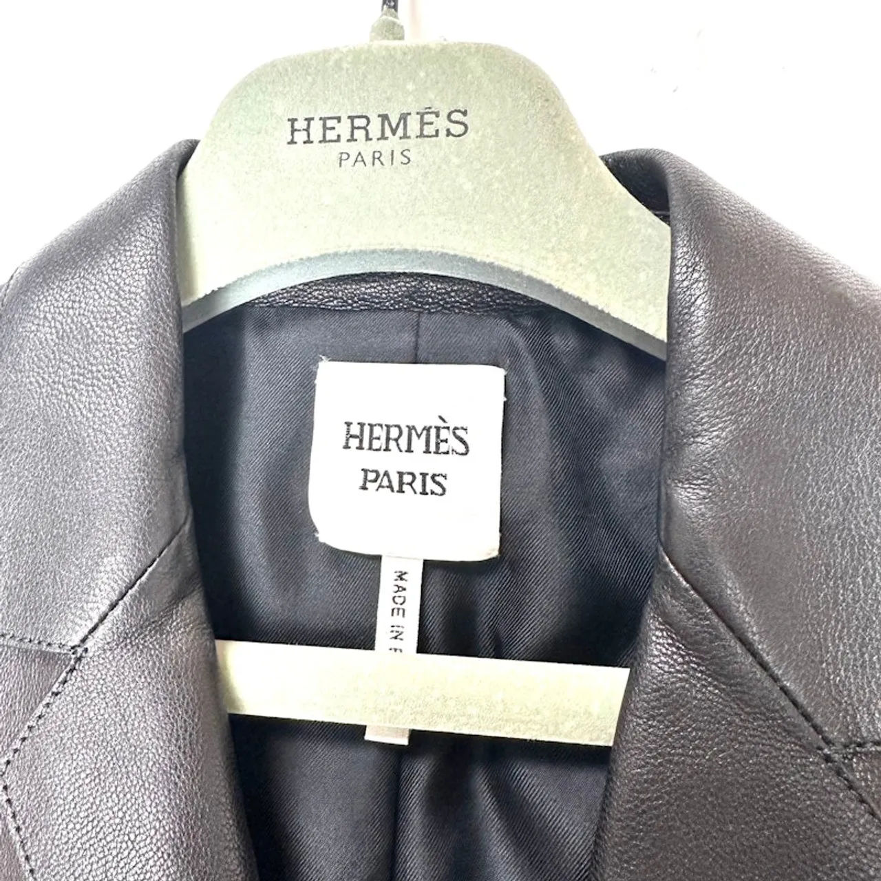 Used Hermès BLACK COAT  60102-S000250645-